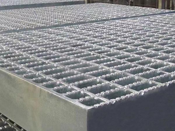 Come possono le piastre a griglia in acciaio nei terminal portuali migliorare in modo completo la sicurezza della piattaforma Analisi delle tecnologie chiave