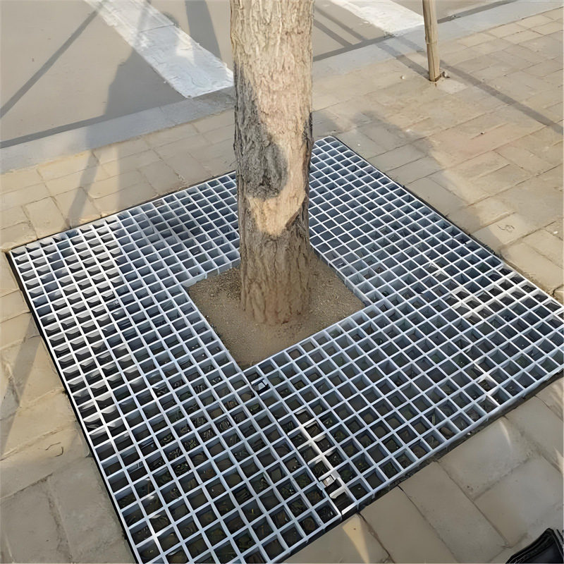 Come la griglia in acciaio per copertura di aiuole arboree aiuta a migliorare la qualità dei progetti di verde urbano