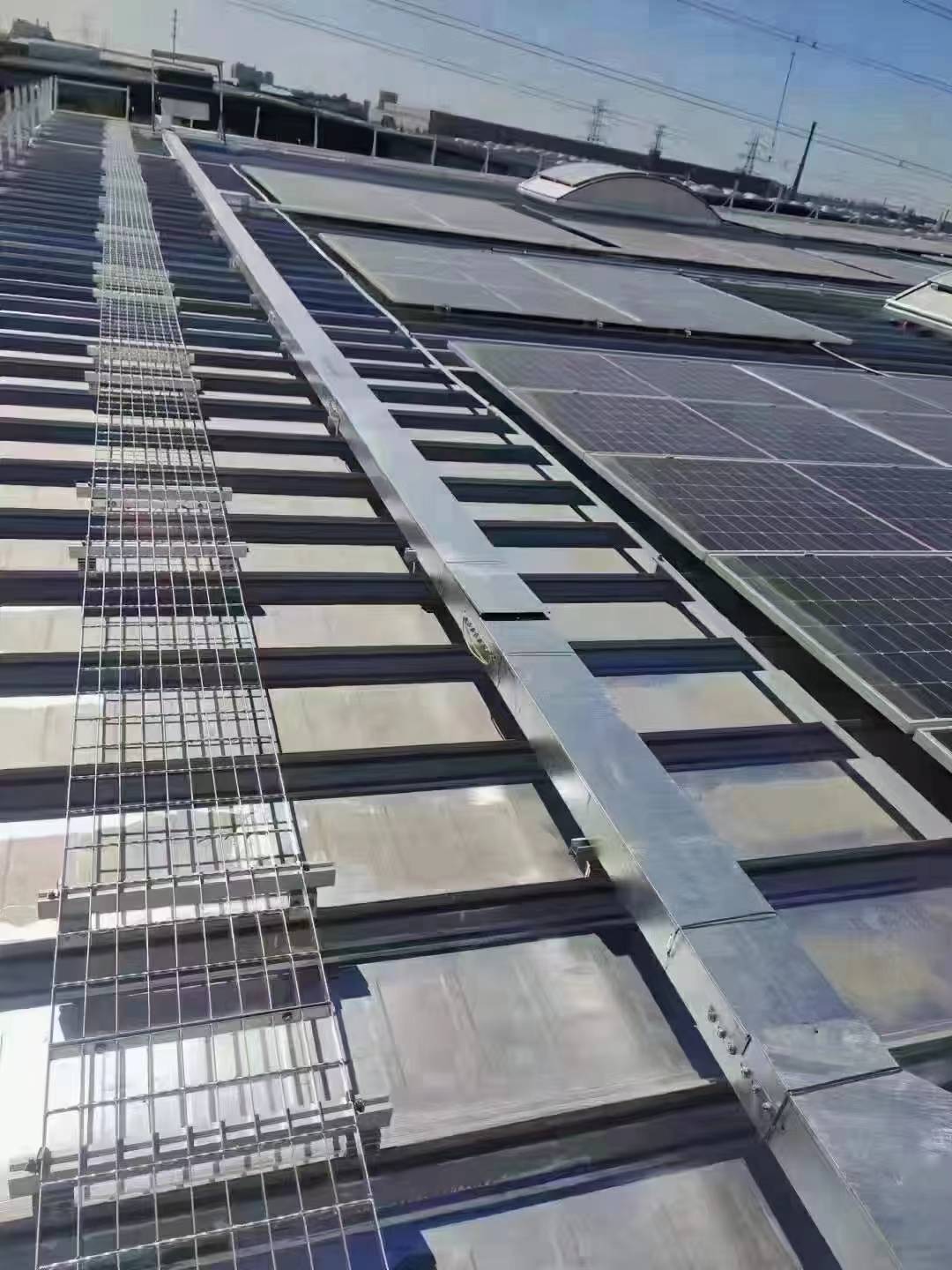 Standard di prova della capacità di carico per griglia in acciaio nella passerella di manutenzione di centrali fotovoltaiche Standard di prova della capacità di carico per griglia in acciaio nella passerella di manutenzione di centrali fotovoltaiche