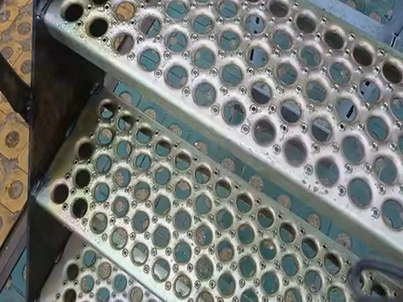 Grigliato in piano con presa O perforata