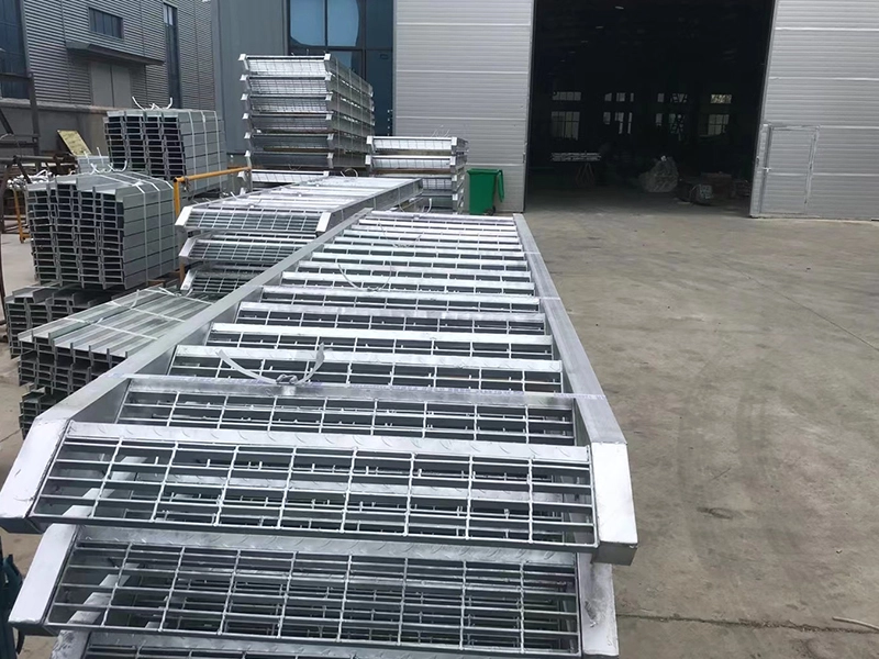 Scale Stair & Ladder & Cage Ladder