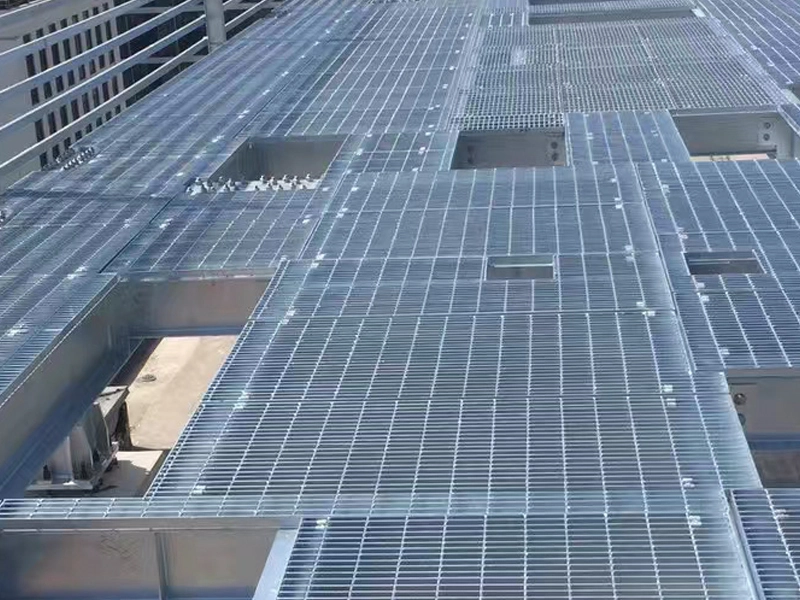 Sostituzione del tetto della fabbrica